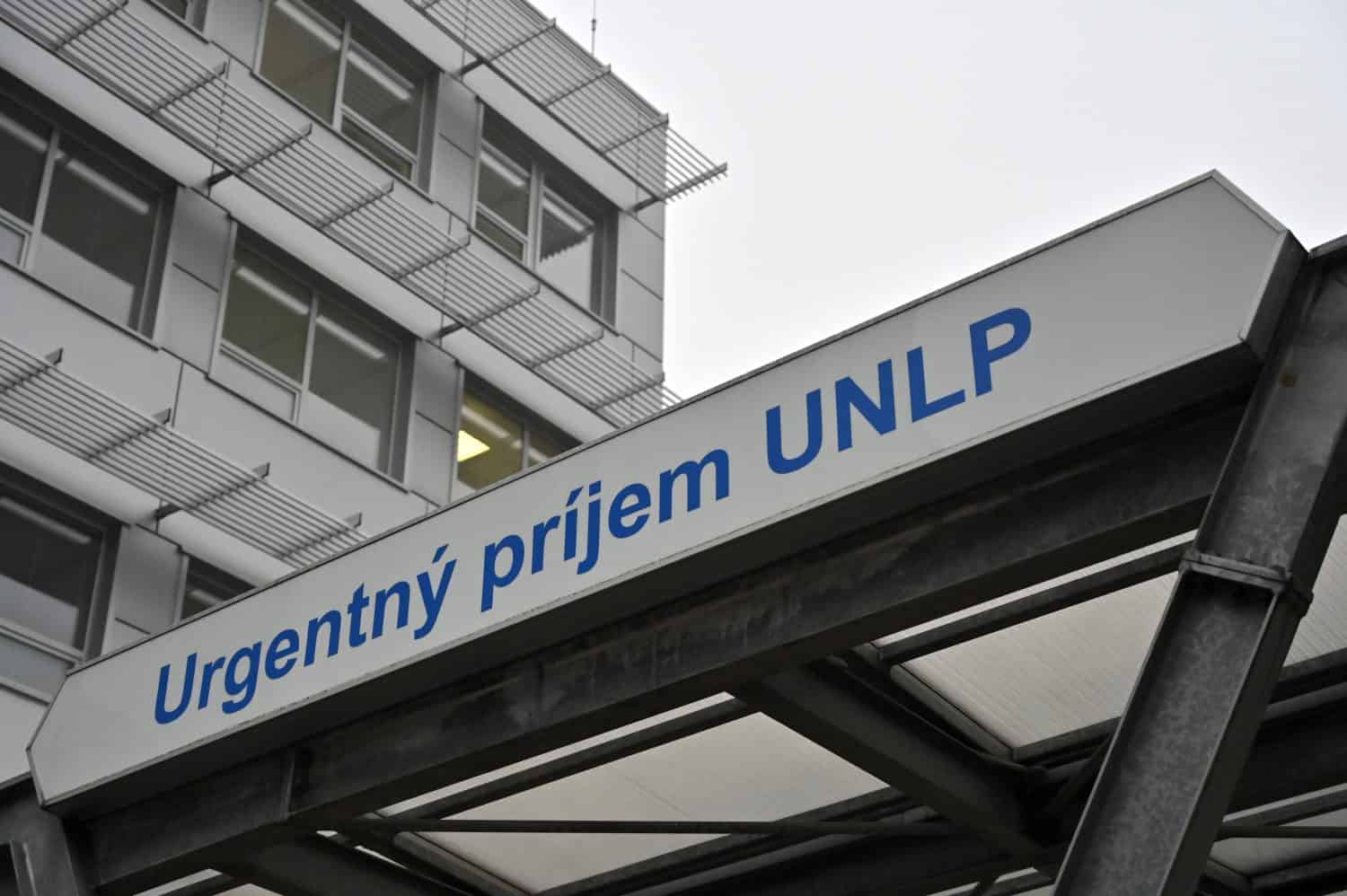 V UNLP Košice aktuálne hospitalizovaní traja seniori s COVID-19, v novembri ich bolo 22