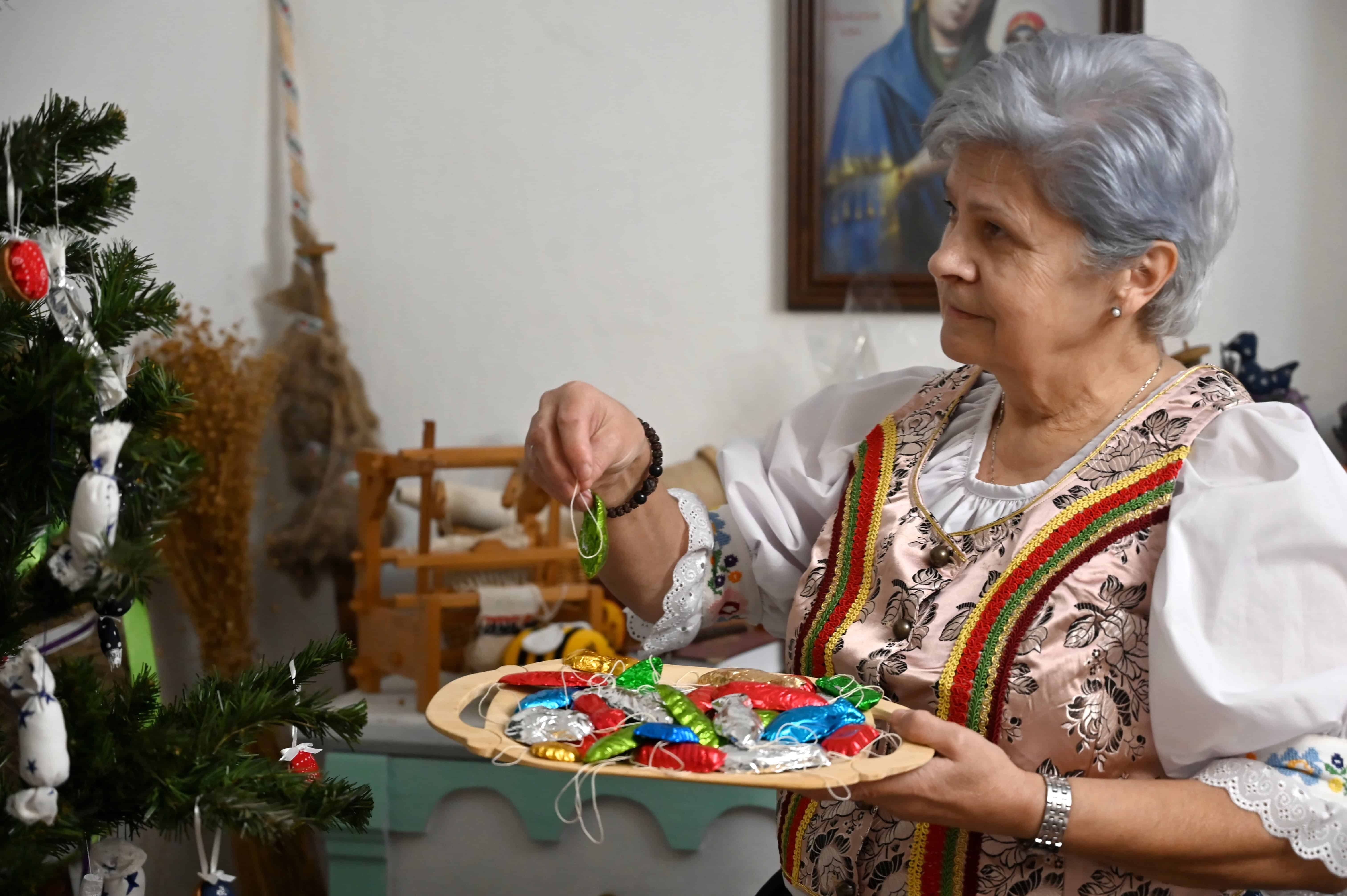 Pred Vianocami si deti v Komáranoch vyrábali jezulánky či domáce salónky