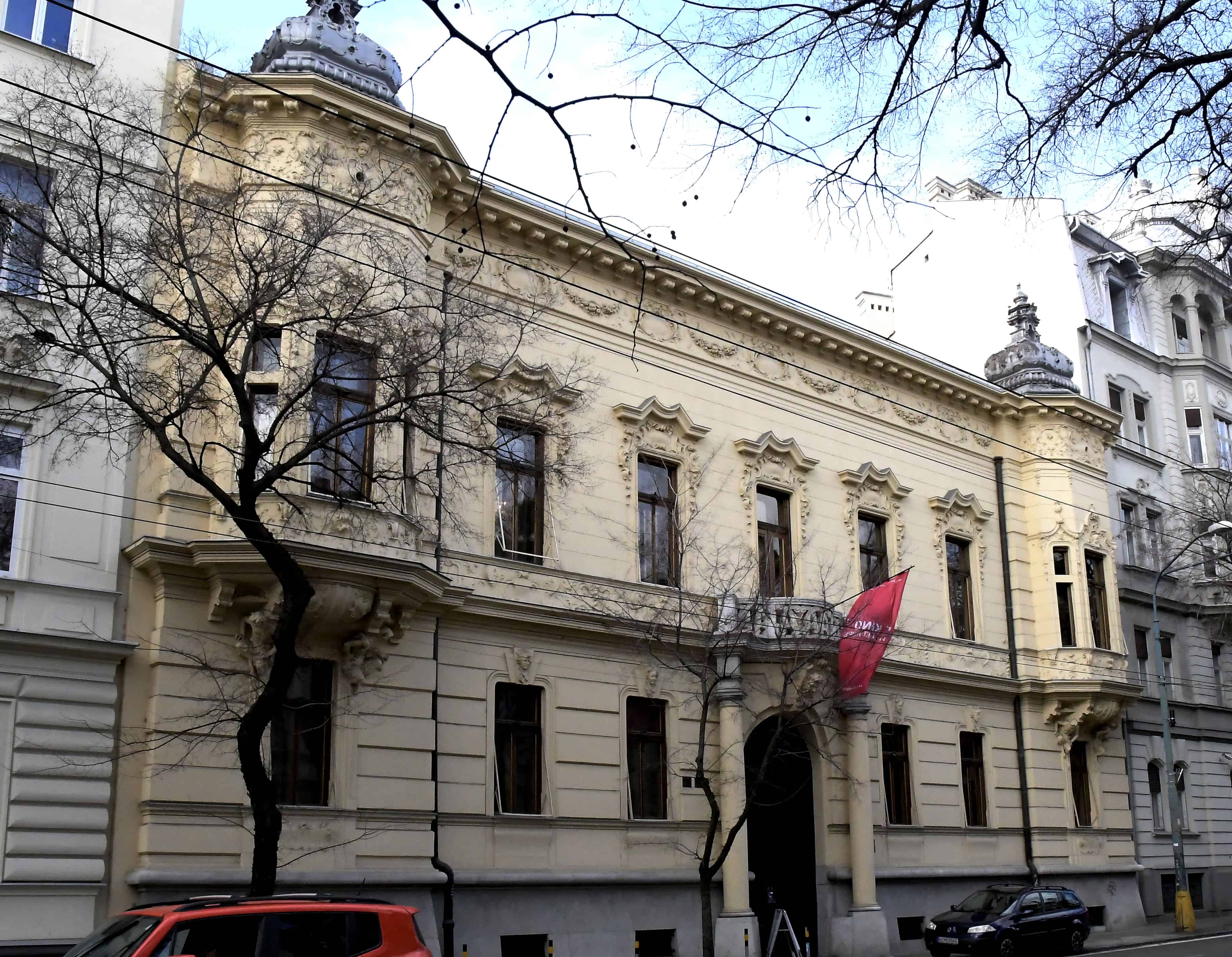 Staré Mesto obnovuje nádvorie Pistoriho paláca: Pribudne zeleň, umenie aj priestor na oddych