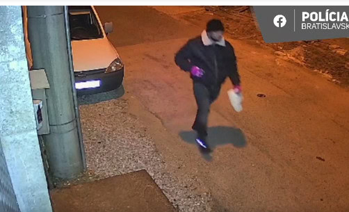 Polícia žiada verejnosť o pomoc: Vlámanie do rodinného domu v Bratislave, pátrajú po páchateľovi