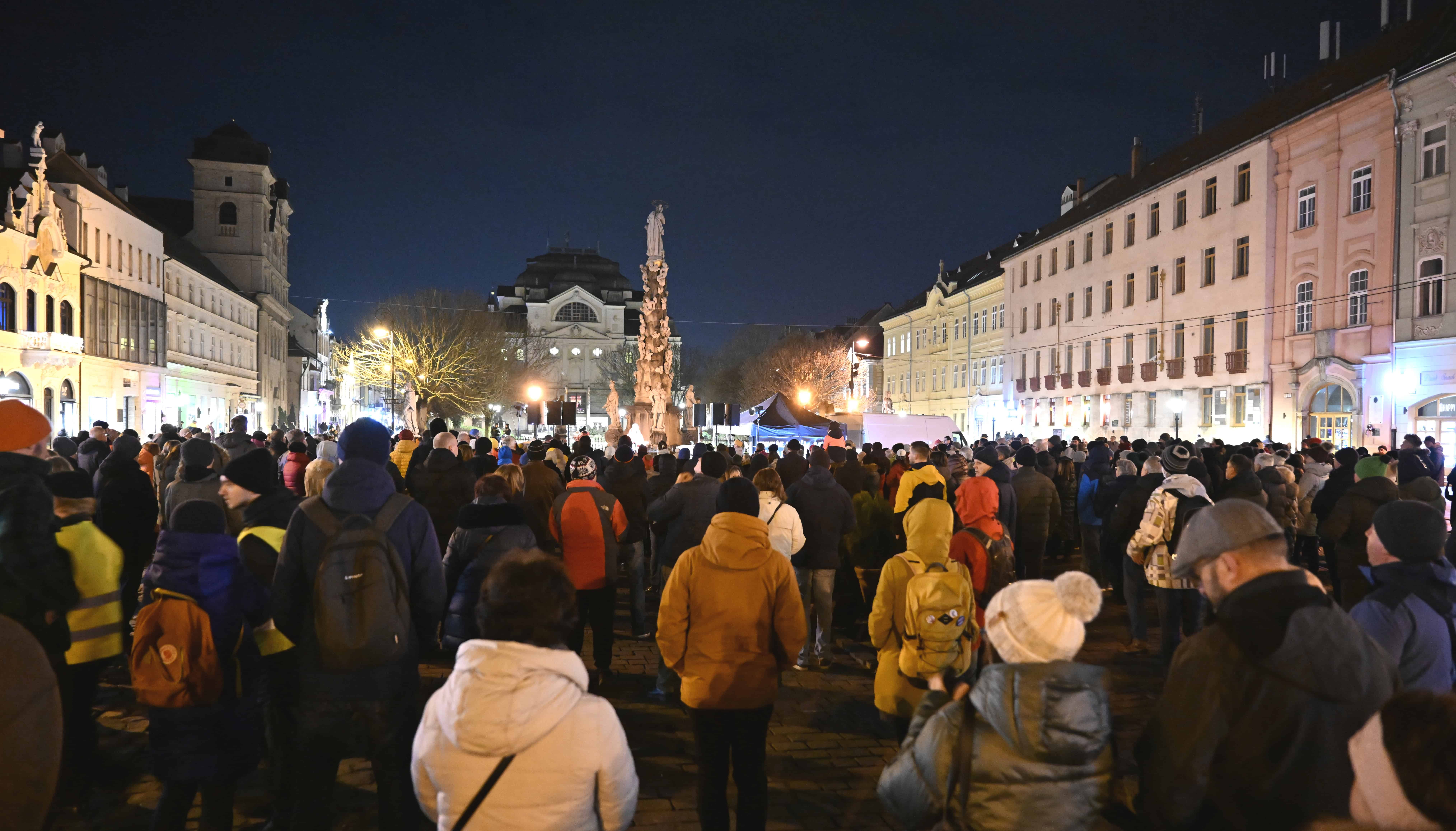Osem rokov od vraždy Jána Kuciaka: V Košiciach si stovky ľudí pripomenuli aj význam slobodných médií