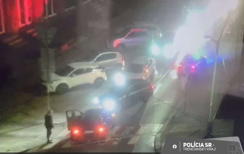 Opitý vodič v Prievidzi zastavil v protismere priamo na priechode – polícia ho zadržala, nafúkal 2,56 promile
