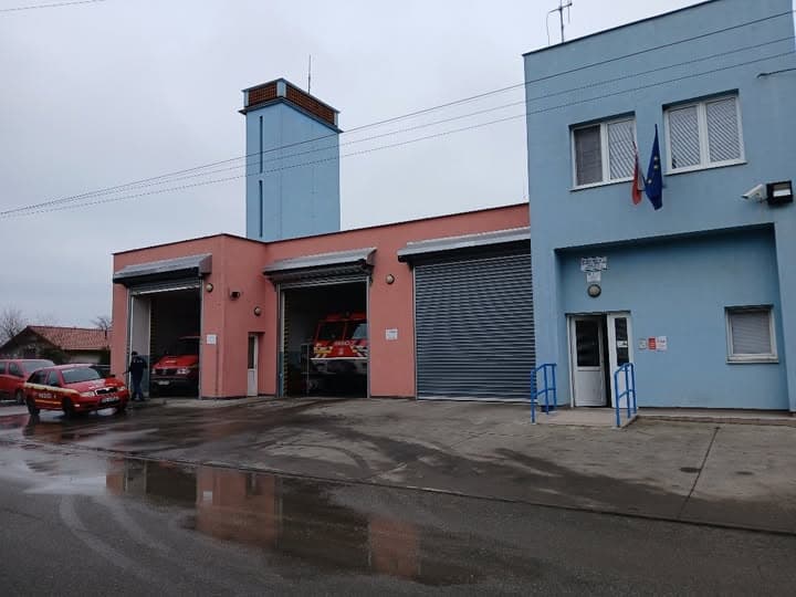 Požiar na východe Slovenska: Ľudí  museli evakuovať, vznikli veľké škody