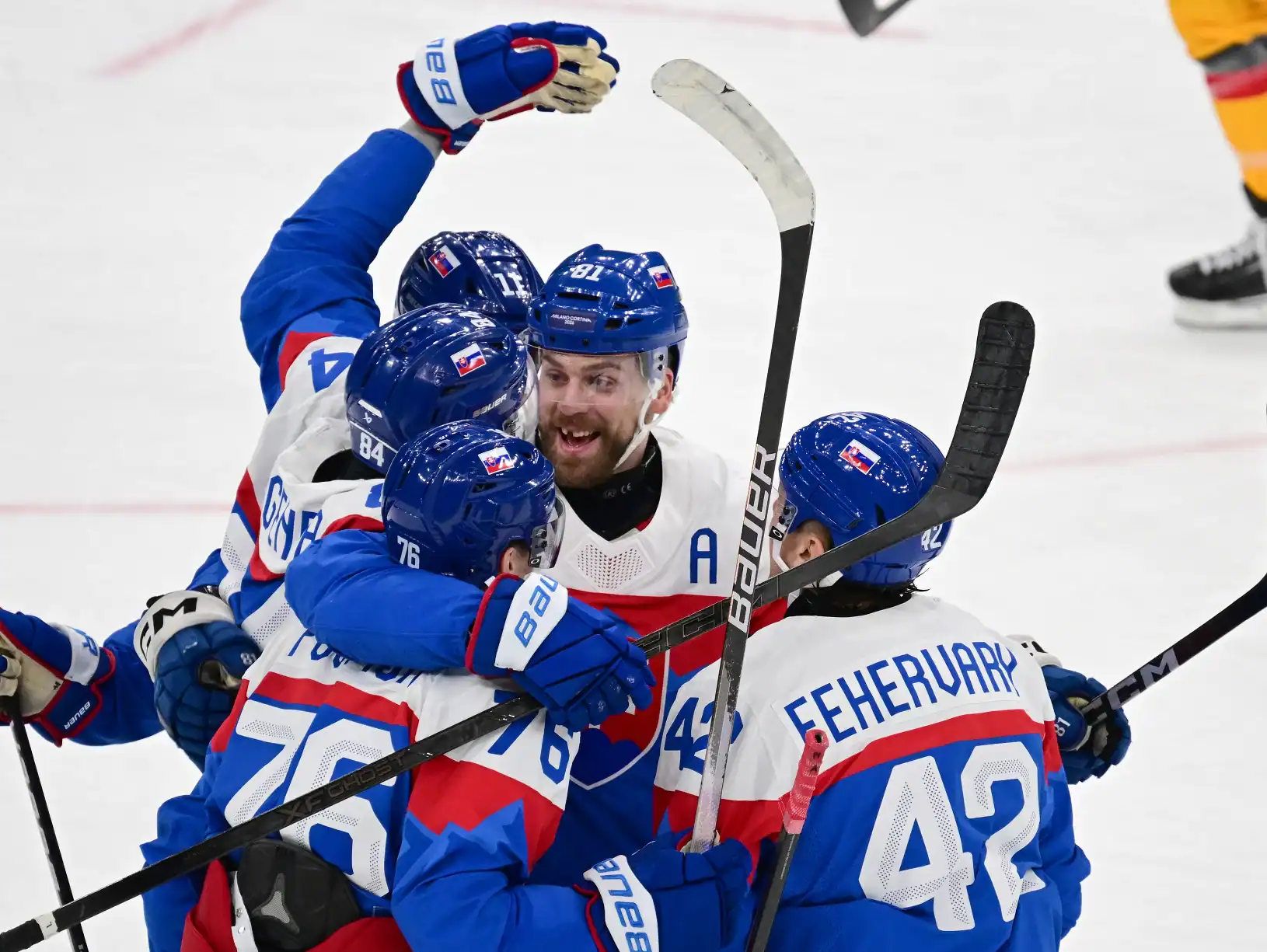 Slovenskí hokejisti zvíťazili nad Nemeckom 6:2: Na olympiáde budeme hrať o medaily