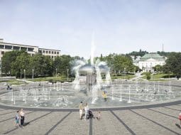 Bratislava opäť ožíva: Spustili prvú fontánu, ďalšie pribudnú už budúci týždeň