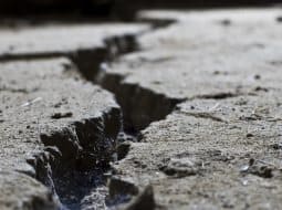 Po zemetrasení pri Šamoríne zaznamenali desiatky dotrasov, epicentrum sa posunulo bližšie k Báču