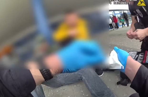 VIDEO Dráma pri železničnej stanici: Muž utrpel bodné zranenie, zasahovala polícia aj záchranári