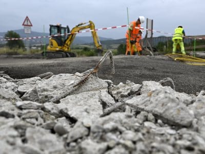 Most na Hornom konci v Handlovej je v havarijnom stave – mesto začína s opravou a varuje vodičov