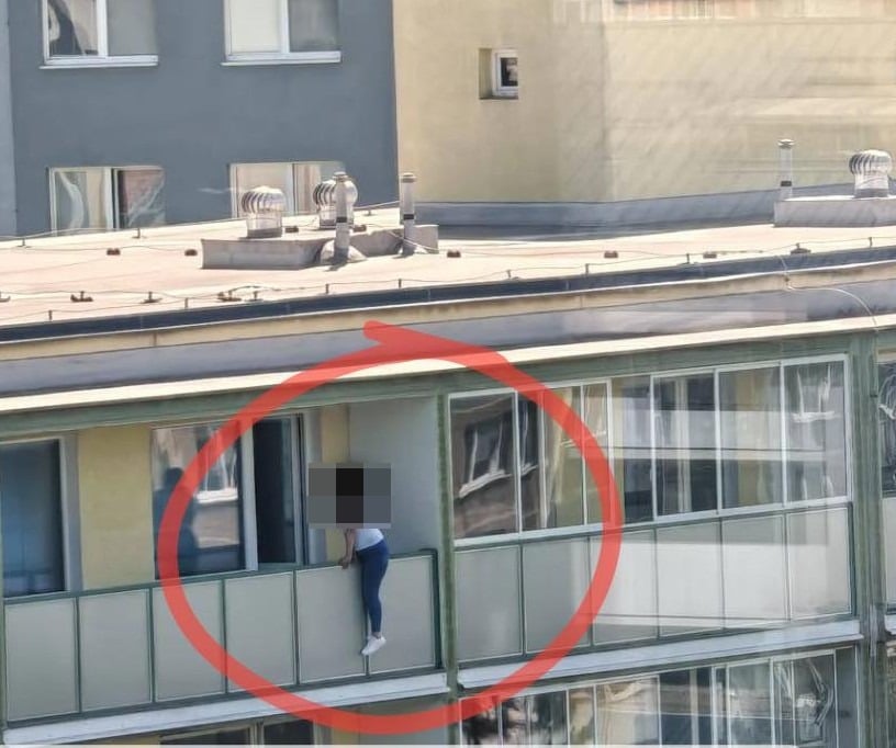 Košice žena záchranári hasiči policajti skok 