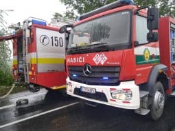 Zvýšené riziko požiarov platí v týchto 17 okresoch Slovenska – HaZZ vydal varovanie