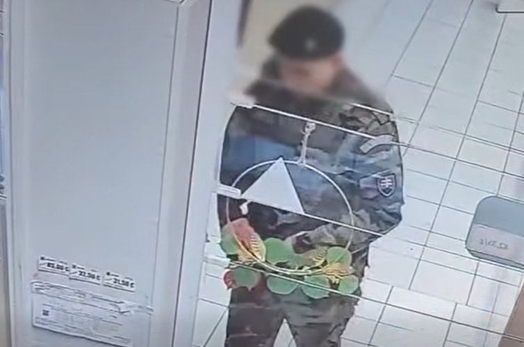 Ozbrojená lúpež v záložni na Krížnej ulici: Polícia páchateľa vypátrala a zadržala v Bratislave