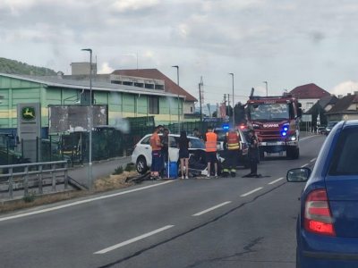 AKTUÁLNE BRUTÁLNY NÁRAZ Motor z auta až vytrhlo! Hlásia zranenia: Mrazivé FOTO zo záchrannej akcie