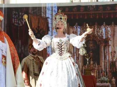 FOTO Bratislava sa vrátila do čias Márie Terézie. Centrom prešiel veľkolepý korunovačný sprievod