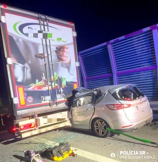 Tragédia na diaľnici D1 pri Poprade: Po zrážke s kamiónom zomrel mladý vodič z Poľska