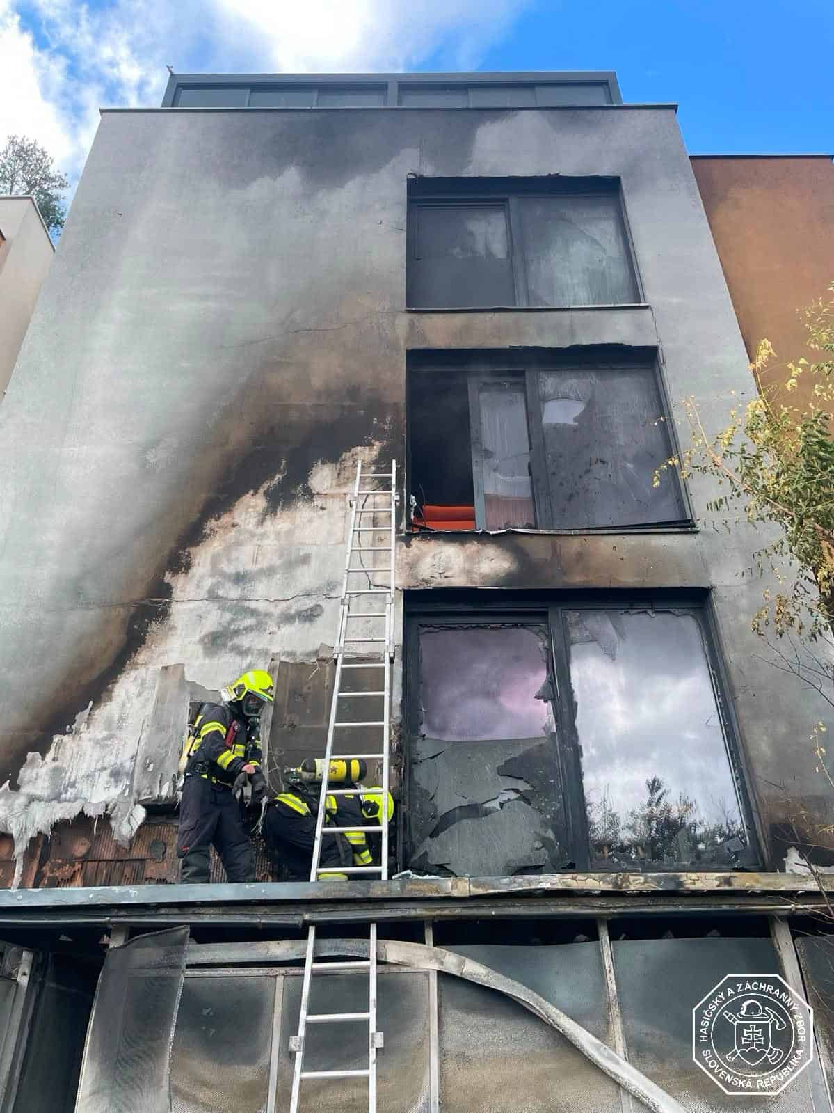 Požiar na Frankovskej ulici v Bratislave: Hasiči zabránili katastrofe, škoda 300-tisíc eur