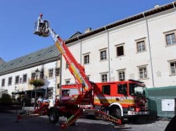 Banská Štiavnica získala výškovú plošinu: Ide o špeciálne vozidlo pre zásahy v úzkych uličkách