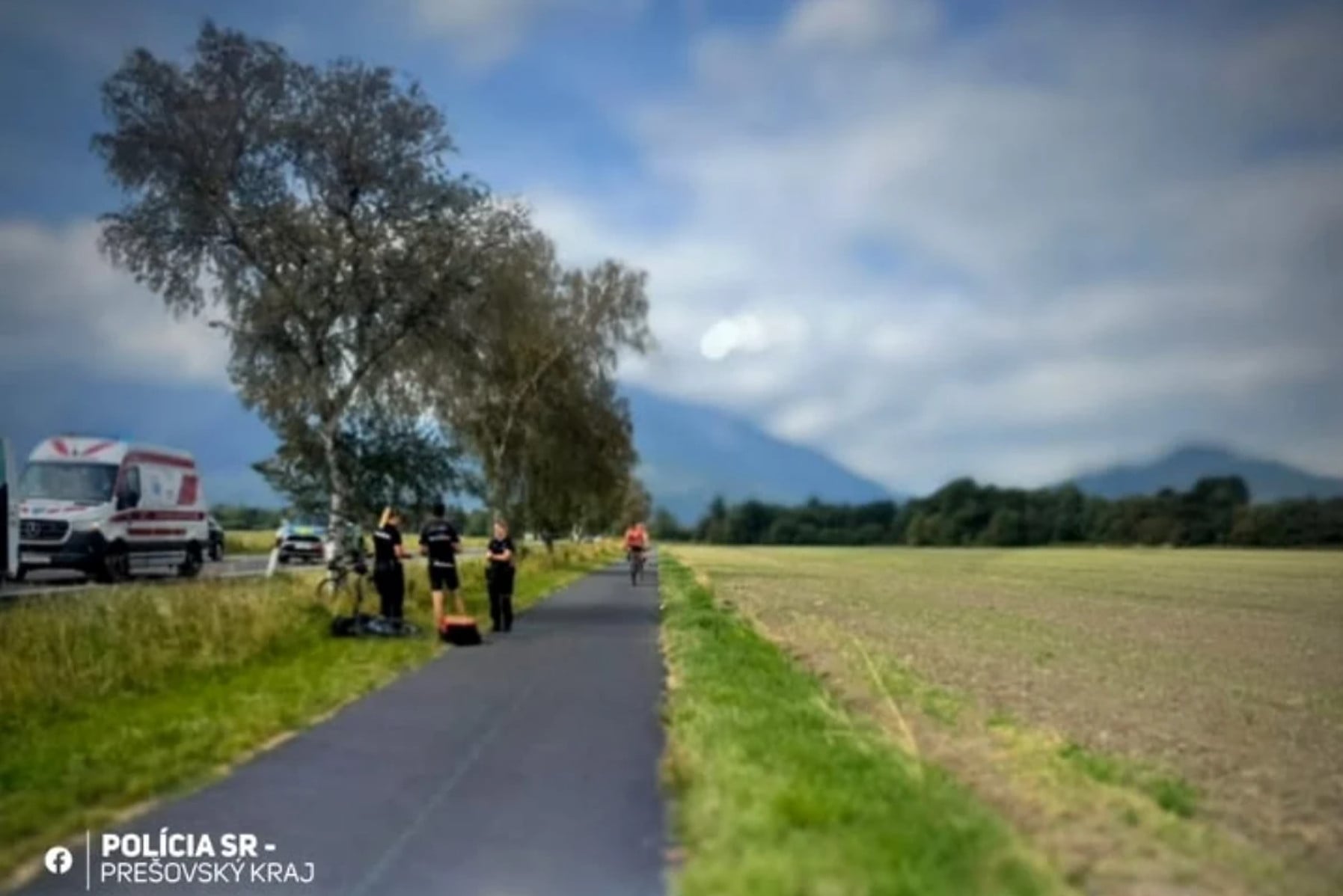 Vážna nehoda 70-ročného cyklistu pri Spišskej Belej: Polícia žiada svedkov o pomoc
