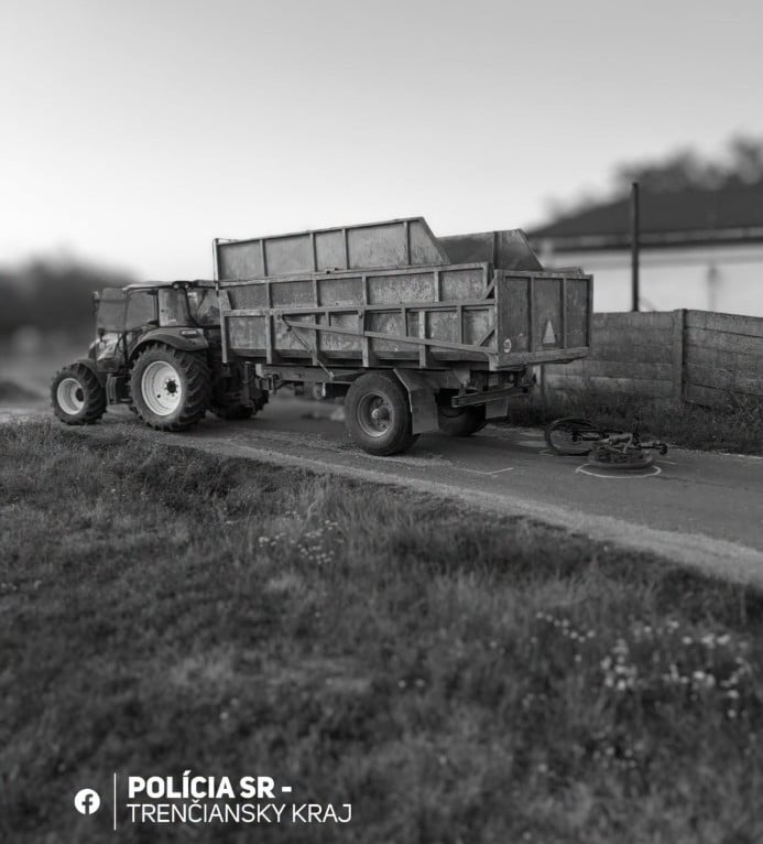 STRAŠNÁ ZRÁŽKA s traktorom: Hlásia obeť! Hrozné, čo sa na ceste stalo. Mrazivé detaily a FOTO