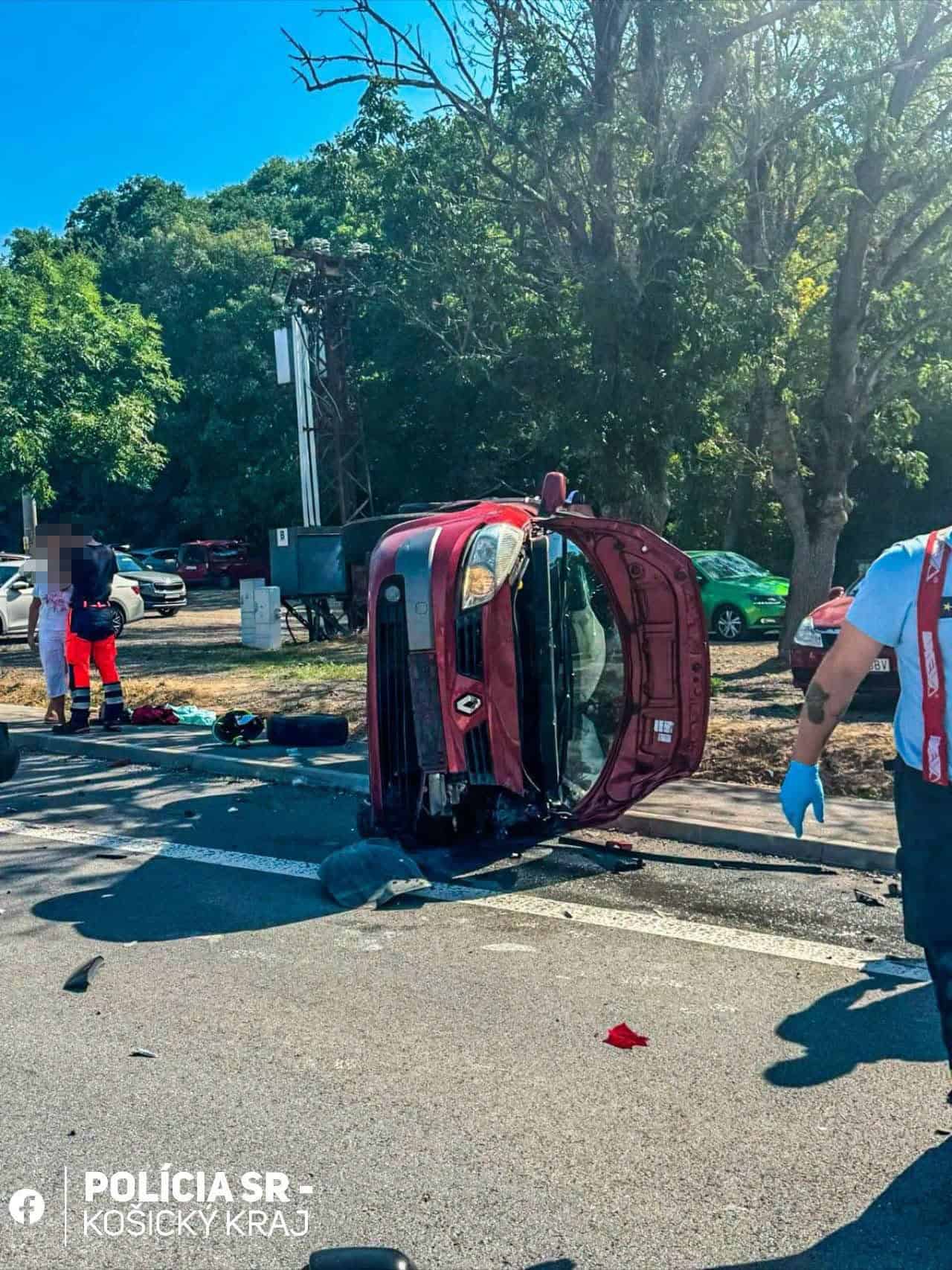 VÁŽNA NEHODA Zasahujú všetky záchranné zložky: Hlásia až 4 zranených. Mrazivé FOTO