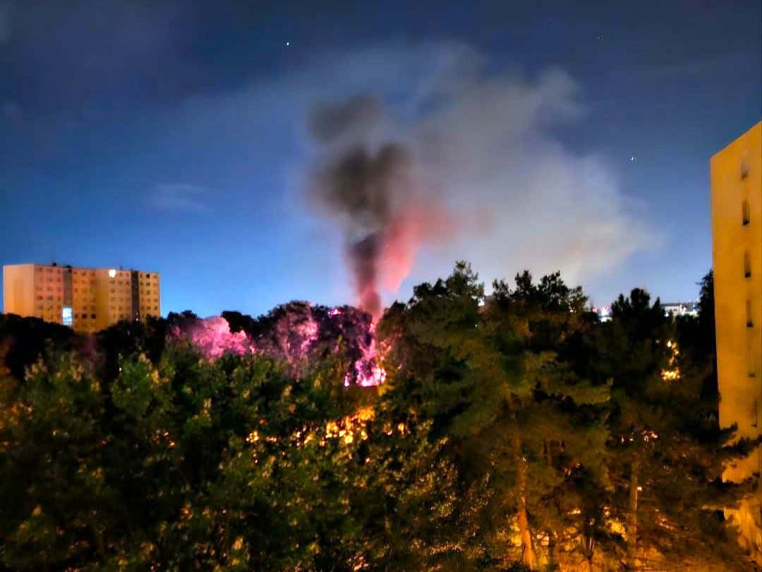 POŽIAR V CENTRE MESTA Mohutná rana v noci vystrašila obyvateľov: FOTO Plamene bolo vidieť z ďaleka