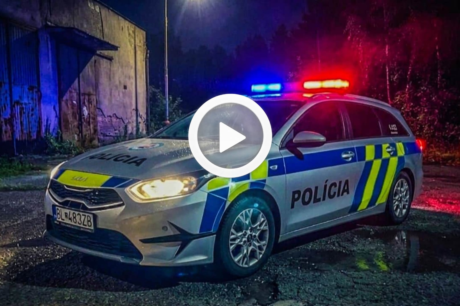 VIDEO z POLICAJNEJ AKCIE Muži sa dali na útek, medzi nimi má byť aj TOP slovenský RAPER! Vieme, čo spáchali
