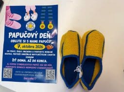 Papučový deň v Prievidzi: Výzva na podporu domácej hospicovej starostlivosti pre nevyliečiteľne chorých