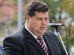 Primátor na kampaň minul tisíce eur, nikto však nevidel, odkiaľ prišli. Ako je to možné?