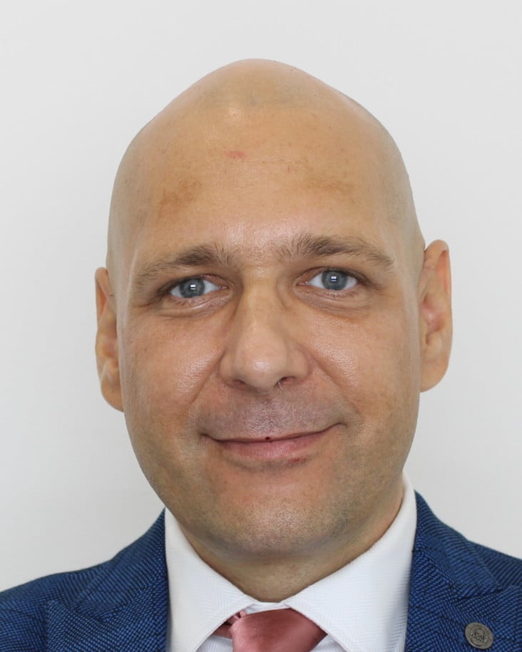 Peter ŠKROBÁK