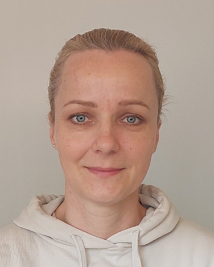 Zuzana VÁLKYOVÁ